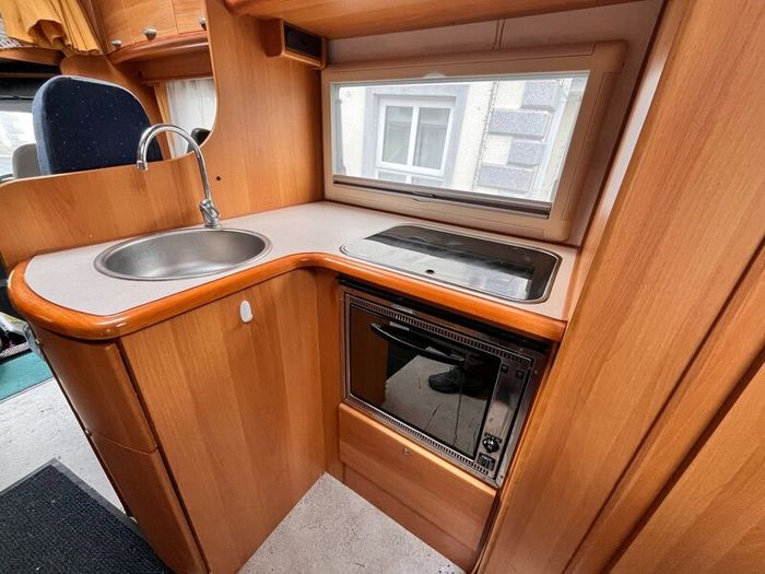 2004 Mercedes Sprinter/Benimar Camper Van
