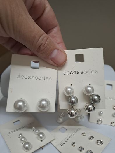 Bundle of 14 Pairs of Earrings