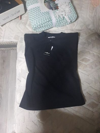 black 4th arq padded top