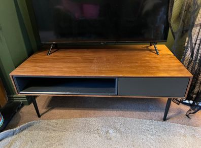 Media unit / coffee table