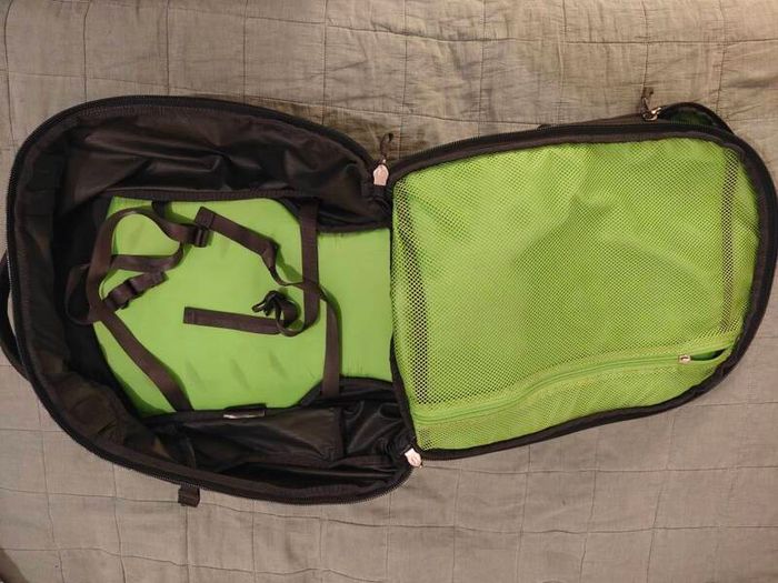 Osprey Farpoint 40 Travel Backpack - Carry-On Rucksack Grey Black Green