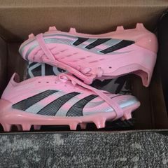 Pink Foitball Boots