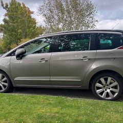 Peugeot 5008 2012