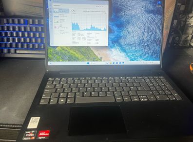 Light gaming laptop