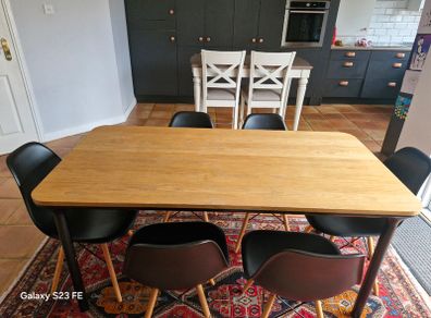 Dining table and 6 Nordic Style Chairs