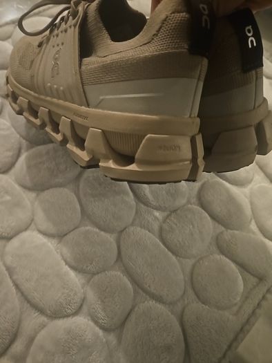 on cloud trainers