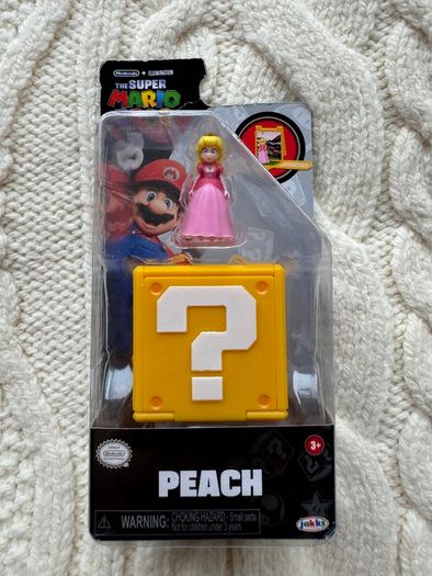 Super Mario Bros. Movie Princess Peach Mini Figure with Question Block New DAMaged BOx Please look at the pictures