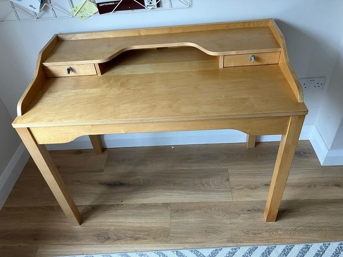 Desk / Dresser
