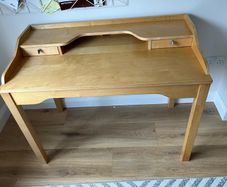 Desk / Dresser