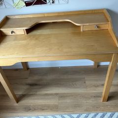 Desk / Dresser