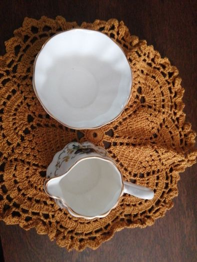 TARA porcelain set