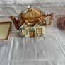 Cottage Ware" novelty teapot, Image 3