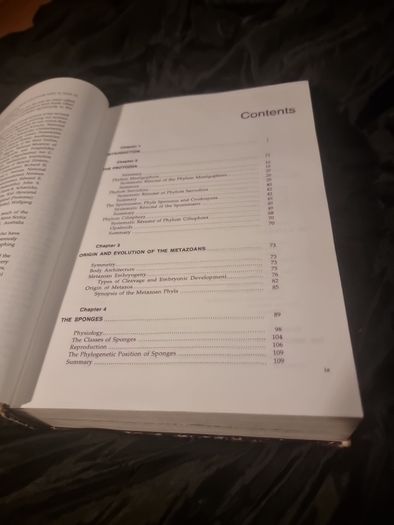 Invertibrate Zoology . 4th edition(Hardcover Illustrated Boards)