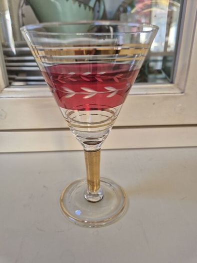 Beautiful Vintage Coupe Glasses