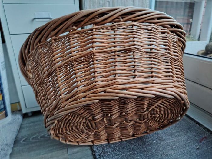 Wicker basket