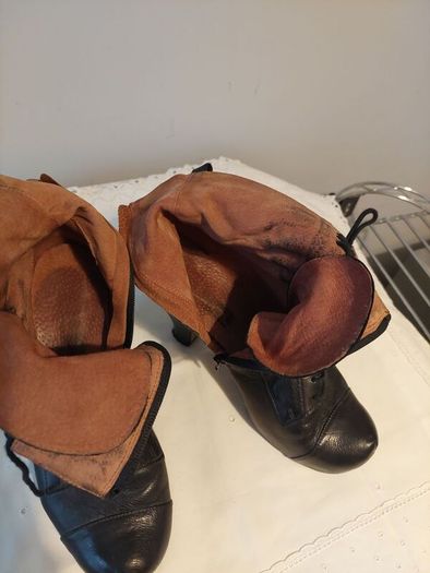 Stylish ankle boots.