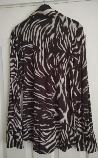 Blouse. Size: Large UK