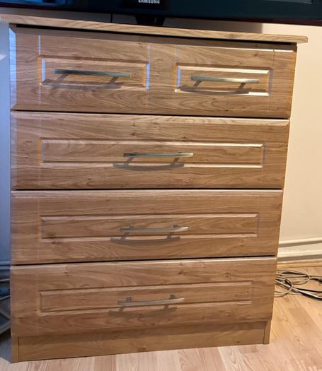 Chest of drawers