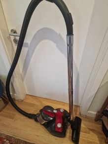 Bagless Vacuum cleaner ESSENTIALS