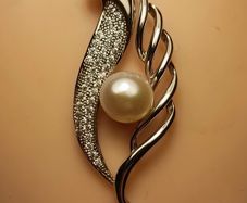 Sterling Silver Pearl & Zircon Solid Drop Pendant