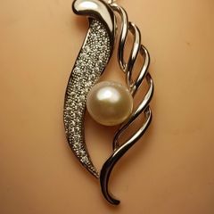 Sterling Silver Pearl & Zircon Solid Drop Pendant