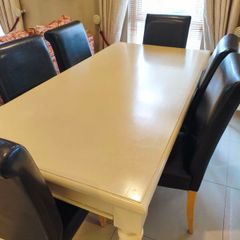 White Dining Table & 6 Black Chairs