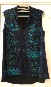 T Tahari top