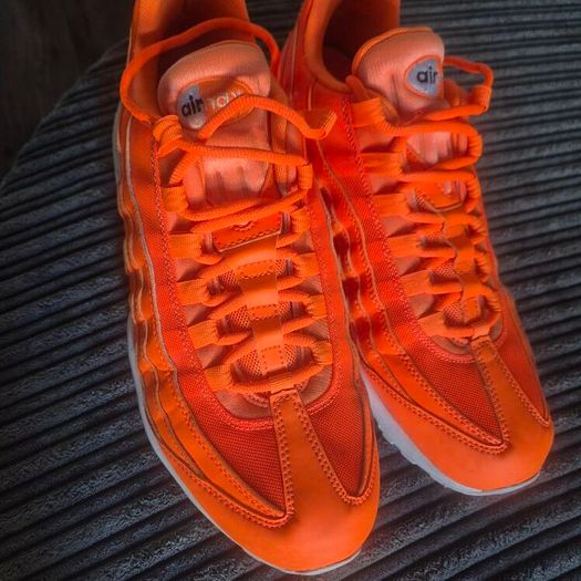 Just do it nike  air nike  orange Trainers size uk9  (Eu44) in great condition