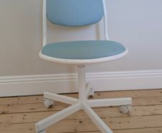 Children's desk chair