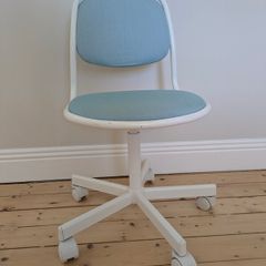 Children's desk chair