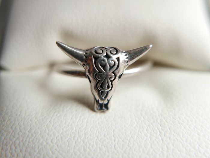 Vintage 925 Sterling Silver BULL SKULL with Horn Ring