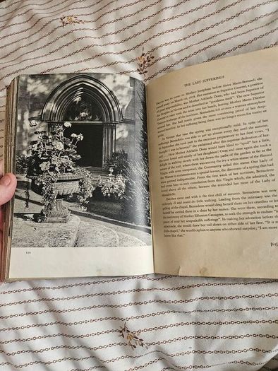 St Bernadette. A Pictorial Biography By Leonard Von Matt And Francis Trouchu. First Edition 1957. Large Volume Hardback In Fair Condition.  See Photos For Same.