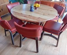 Round dining table 225 and vintage chairs 225