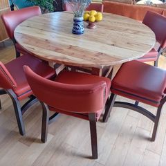 Round dining table 300 and vintage chairs 280