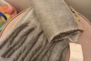Grey cosy scarf