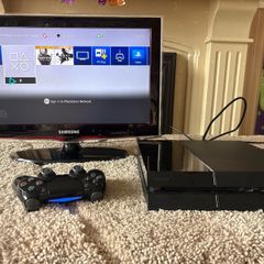PS4 Console + DualShock 4 Controller + Samsung TV