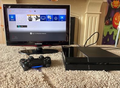 PS4 Console + DualShock 4 Controller + Samsung TV