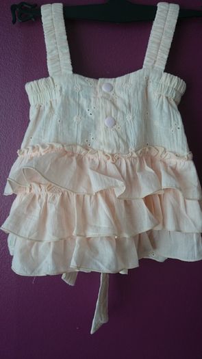BNWT BABY OUTFIT shorts and top 74-90 cm