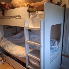 Bunk bed