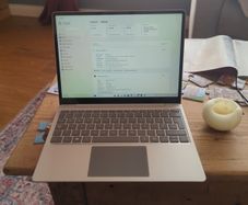 Microsoft Surface Laptop Go 2 12.4"