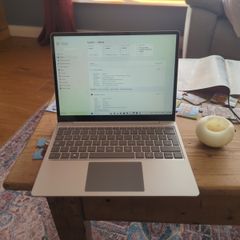 Microsoft Surface Laptop Go 2 12.4"
