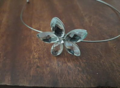 Hair band with crystal style flower