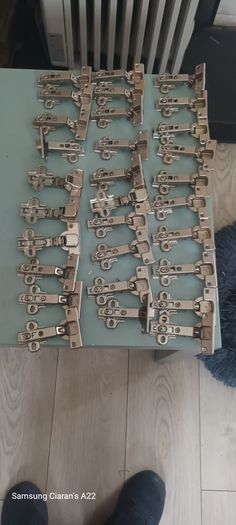 Wardrope or kitchen press Handles and Hinges