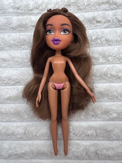Bratz Sleep Over party Yasmin MGA Used Please see photos