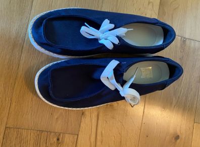 boat shoes