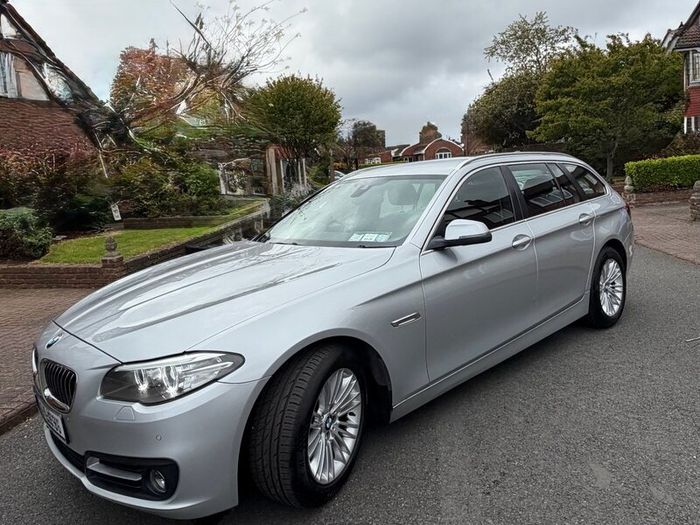 2014 BMW 520d Touring (Luxury Spec) Facelift Model