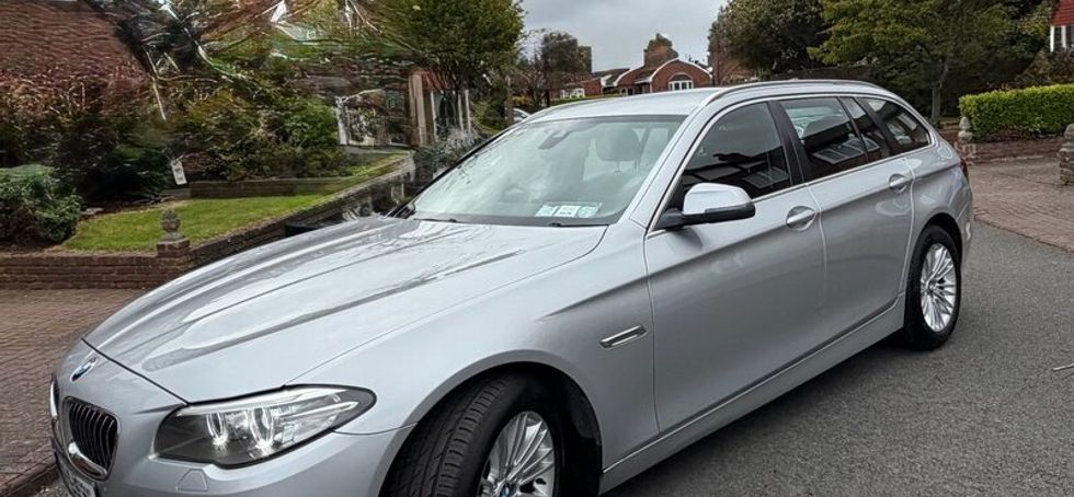 2014 BMW 520d Touring (Luxury Spec) Facelift Model