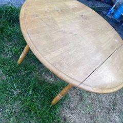 table + 2 chairs