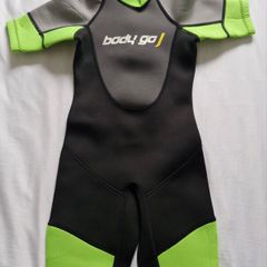 Kids wet suit
