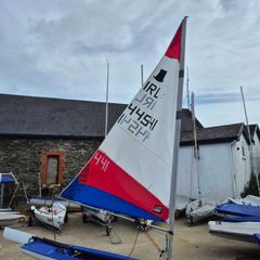 sailing dinghy